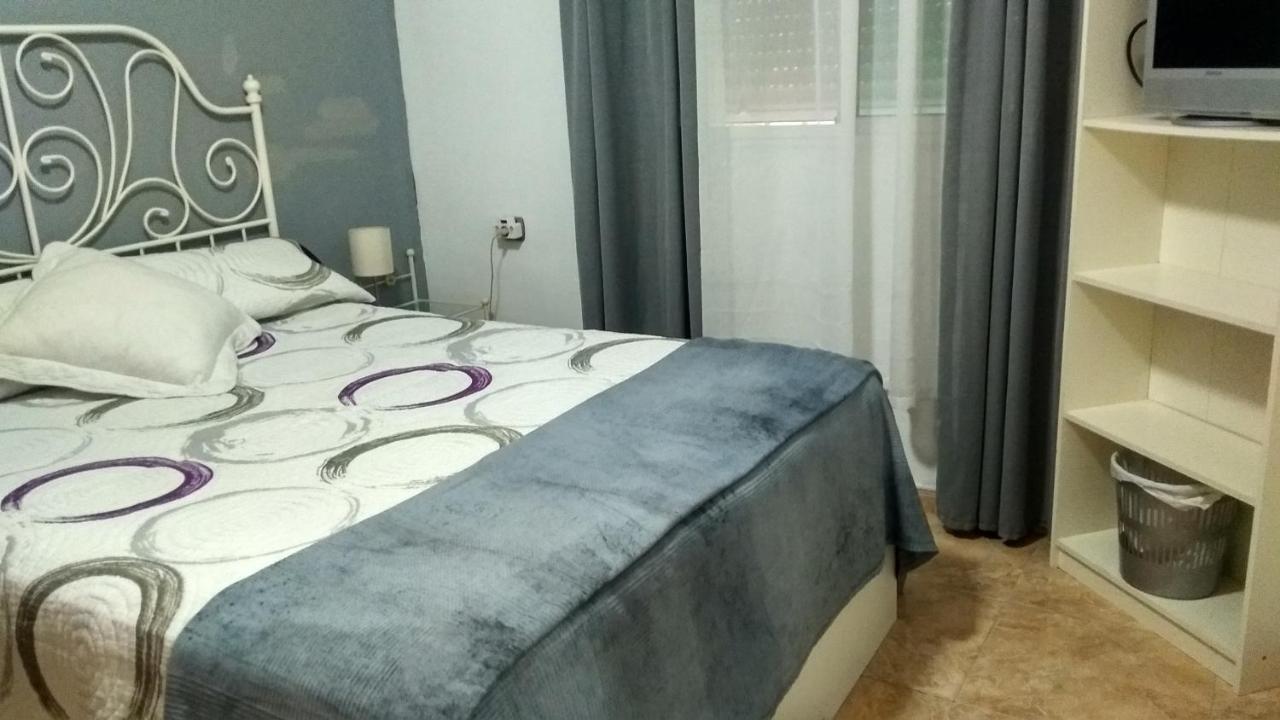 Hostal Vivienda Rural El Retorno Sevilla Exterior foto